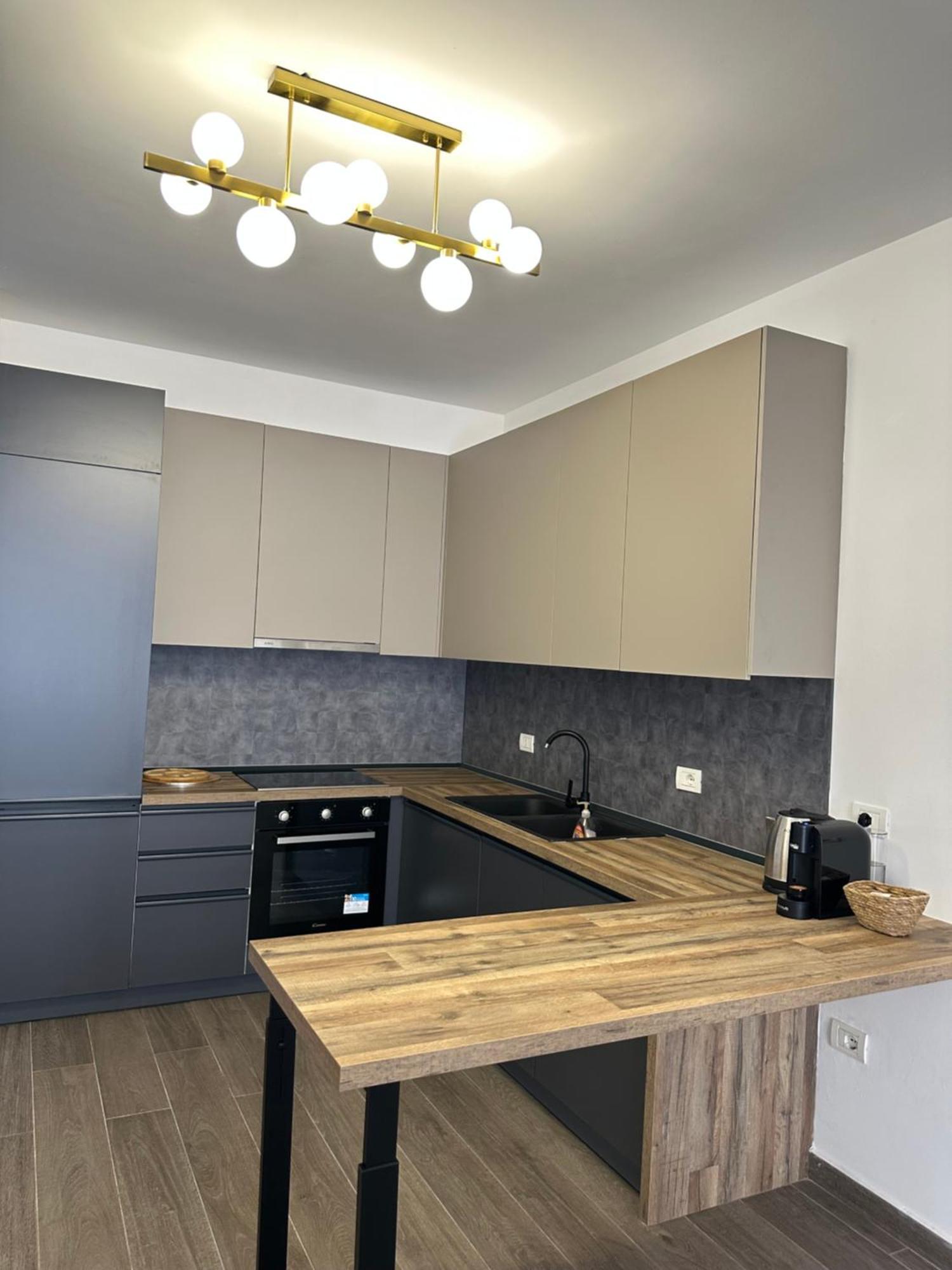Free Parking Skanderbeg Square - Spacious Central Apartment Tirana Exteriör bild