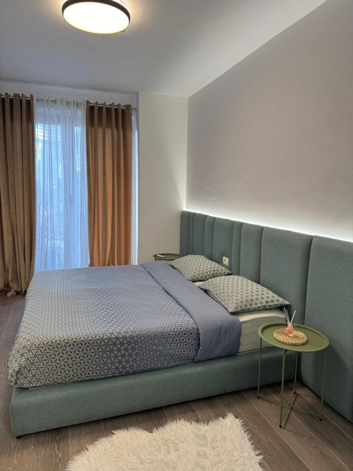Free Parking Skanderbeg Square - Spacious Central Apartment Tirana Exteriör bild