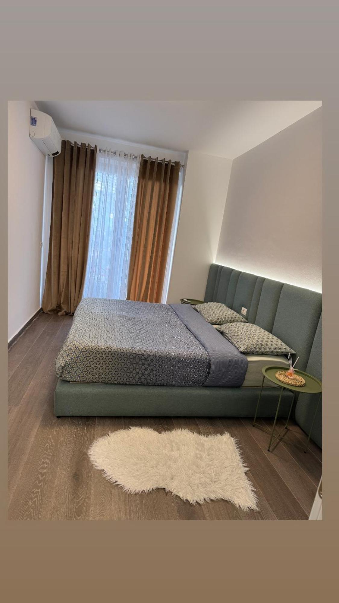 Free Parking Skanderbeg Square - Spacious Central Apartment Tirana Exteriör bild